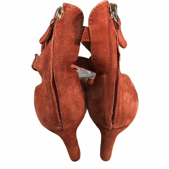 Massimo Dutti- Suede look heels - Picture 3 of 8